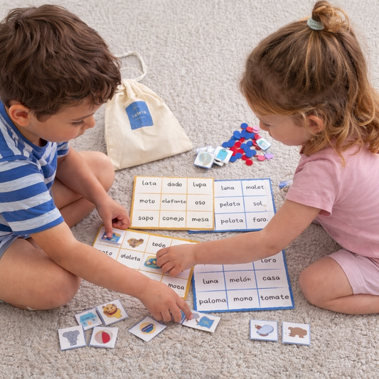 Aprender a leer jugando niños